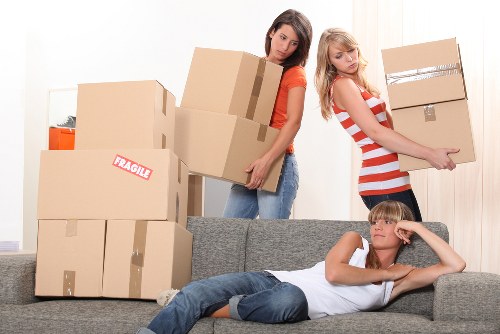 A compact removals service handling business items in South Kensington